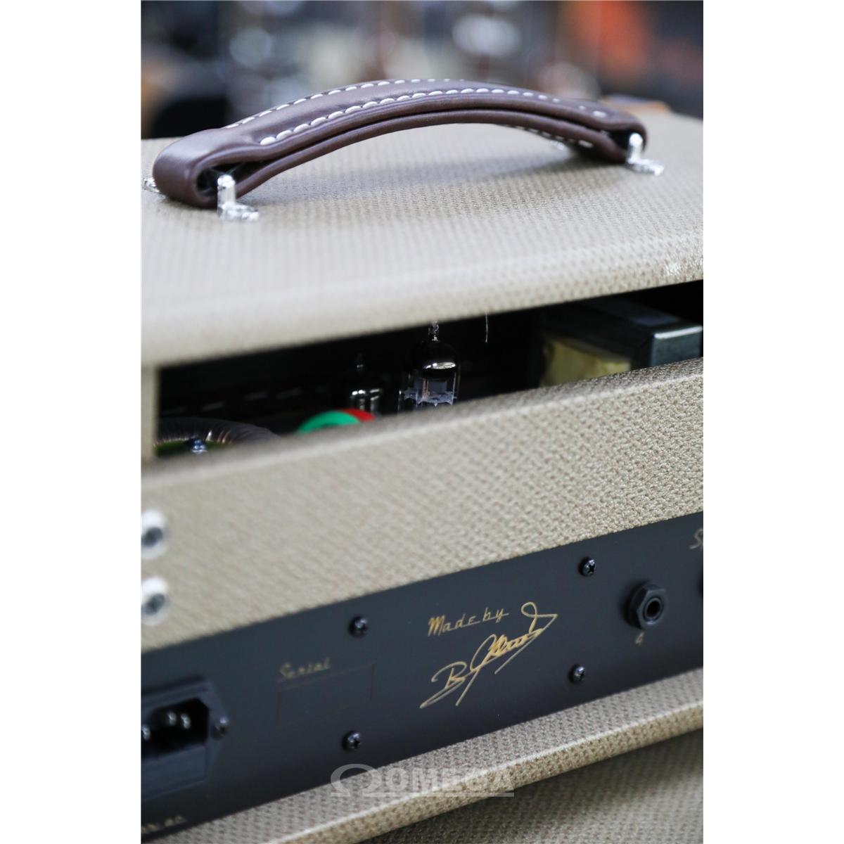 AMS Amplifiers Hurricane 5 Stingray + Minicab 112 B-Stock