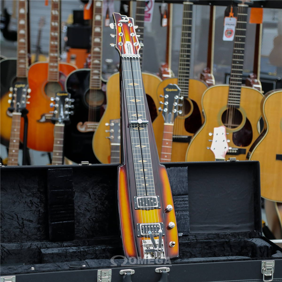 Omega Music DUESENBERG Fairytale Lapsteel Goldburst