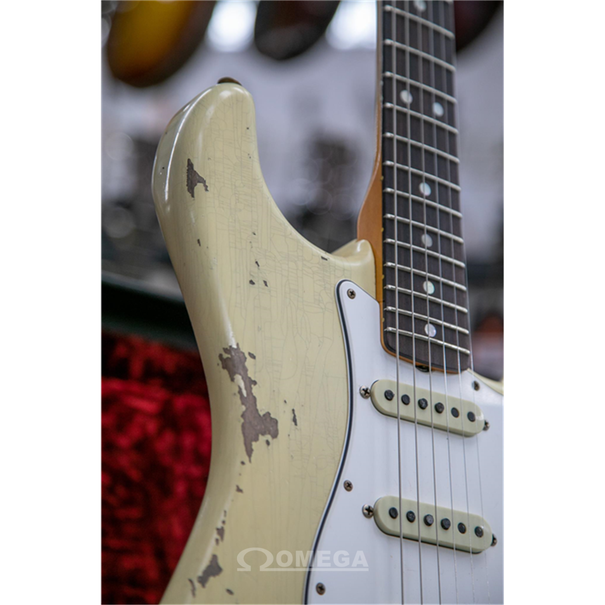 FENDER 1967 Strat Heavy Relic Vintage White