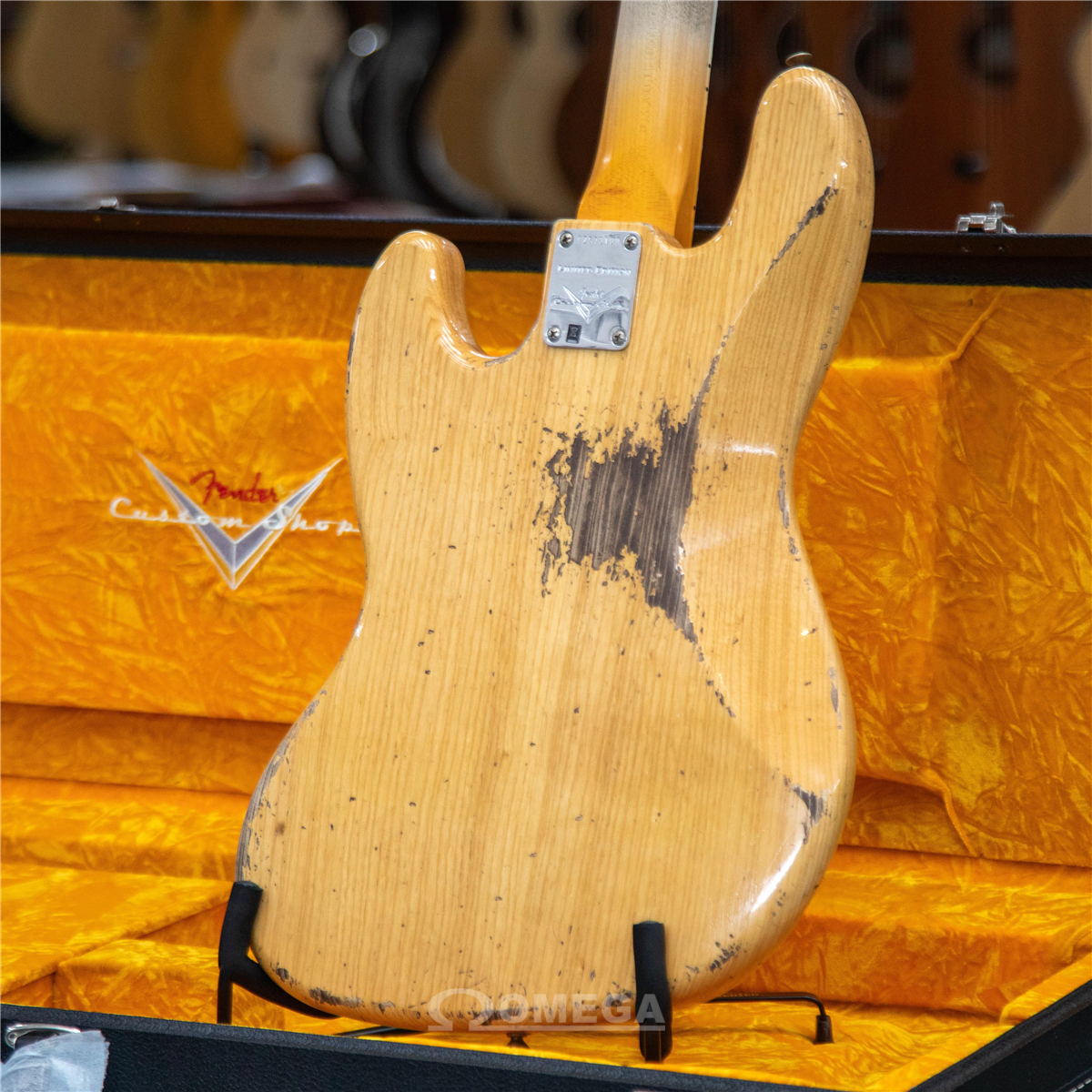 Omega Music | FENDER Limited Edition Custom Jazz Bass Heavy Relic Omega Music | FENDER Limited Edition Custom Jazz Bass Heavy Relic