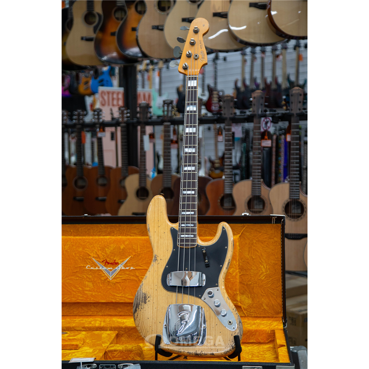 Omega Music | FENDER Limited Edition Custom Jazz Bass Heavy Relic Omega Music | FENDER Limited Edition Custom Jazz Bass Heavy Relic