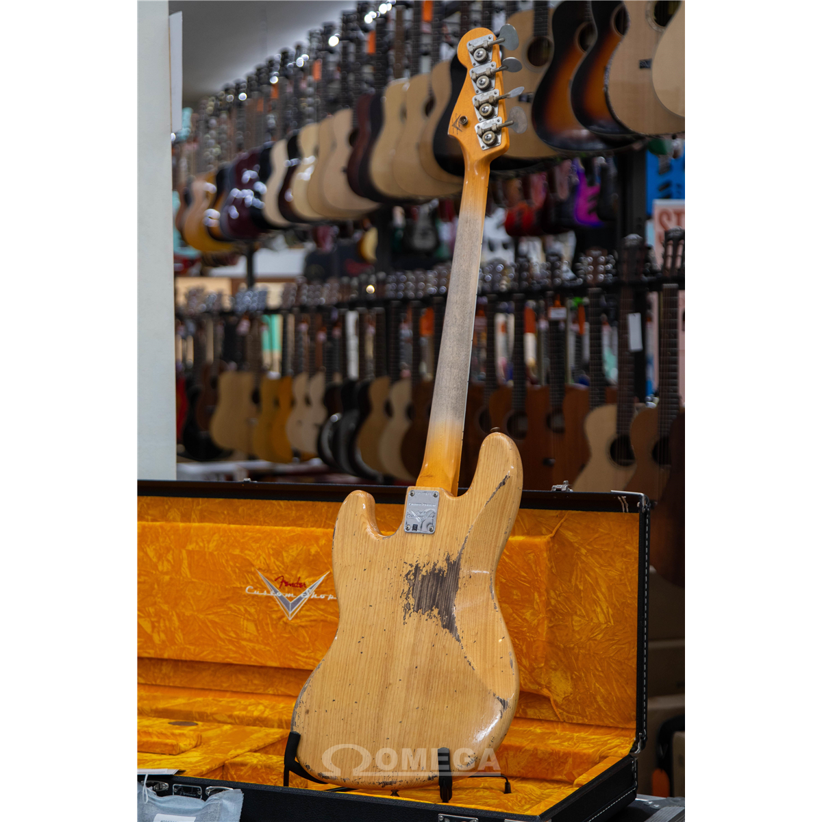 Omega Music | FENDER Limited Edition Custom Jazz Bass Heavy Relic Omega Music | FENDER Limited Edition Custom Jazz Bass Heavy Relic