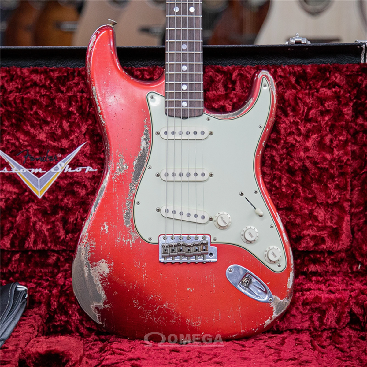 FENDER Masterbuilt Greg Fessler 69 Strat Relic Candy Apple Red