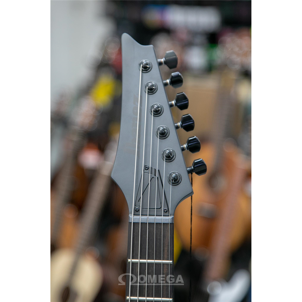 Omega Music IBANEZ RGRTB621 BKF Iron Label Black Flat