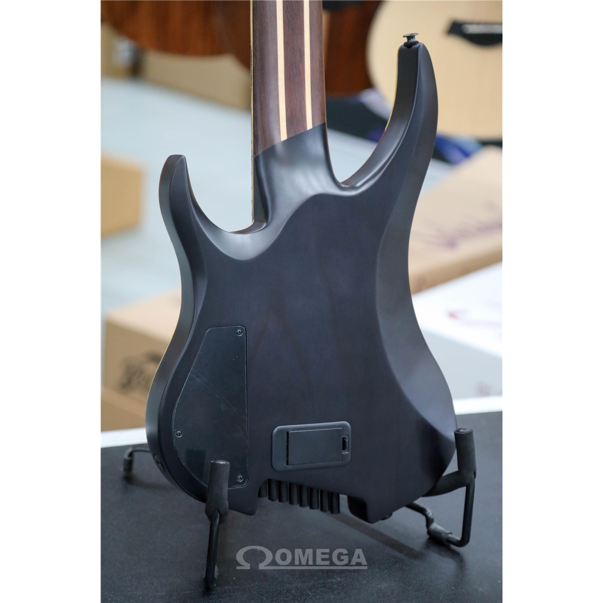 Omega Music | LEGATOR Ghost X 8-string multi Black Widow Omega Music | LEGATOR Ghost X 8-string multi Black Widow