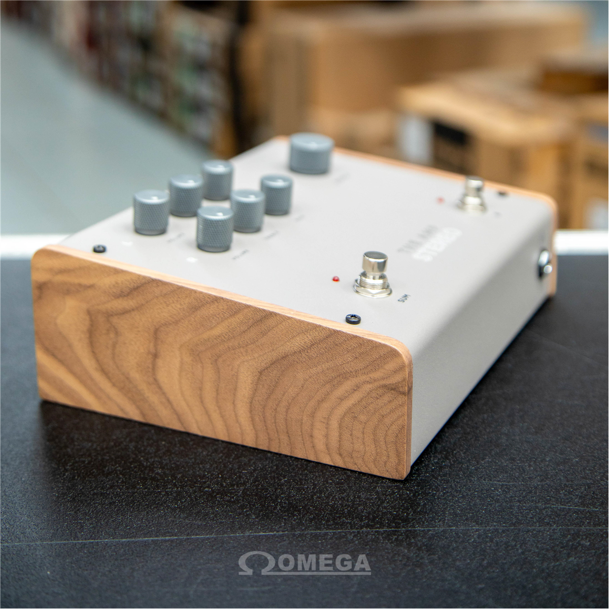 Omega Music | MILKMAN The Amp Stereo Omega Music | MILKMAN The Amp Stereo
