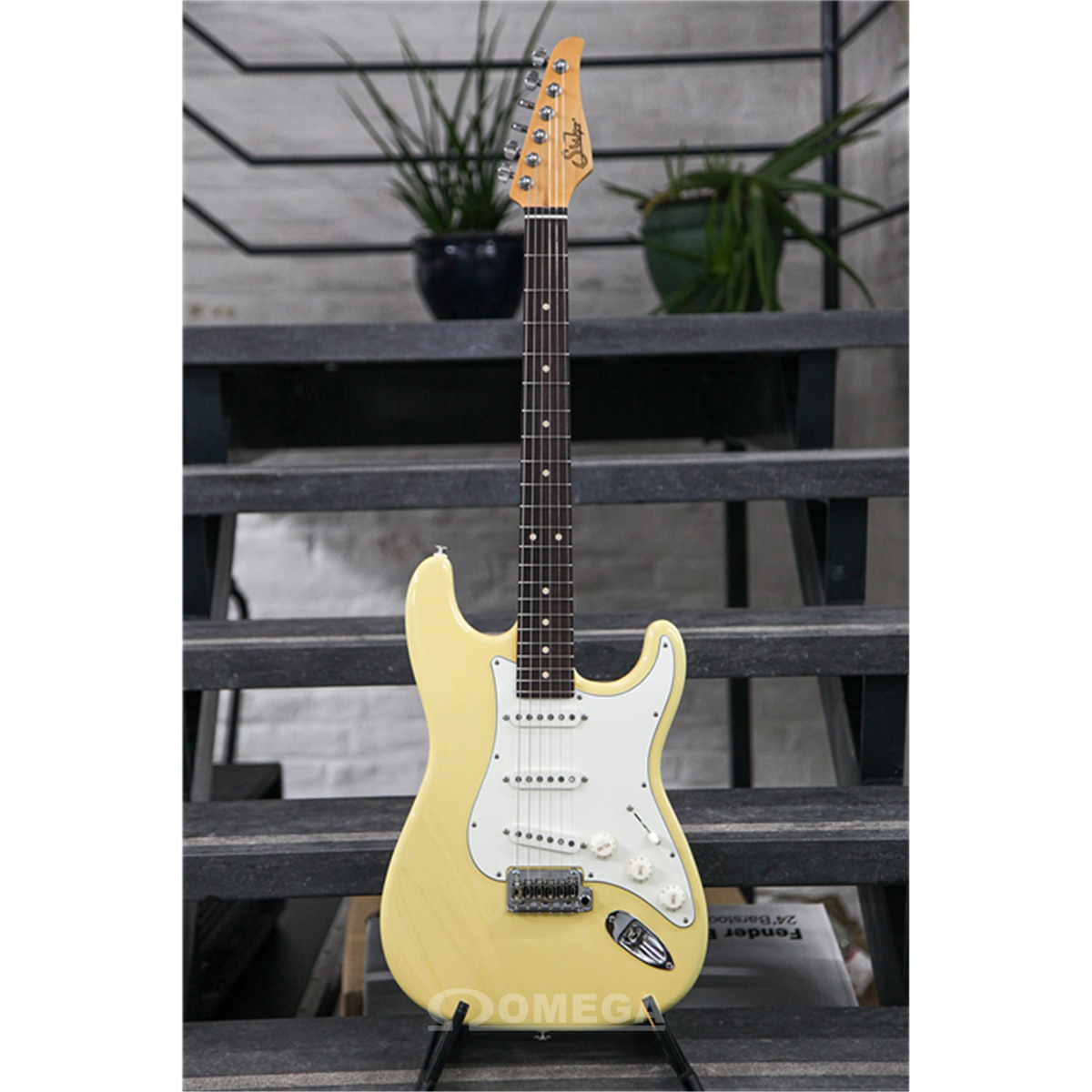 Suhr classic top s vintage yellow