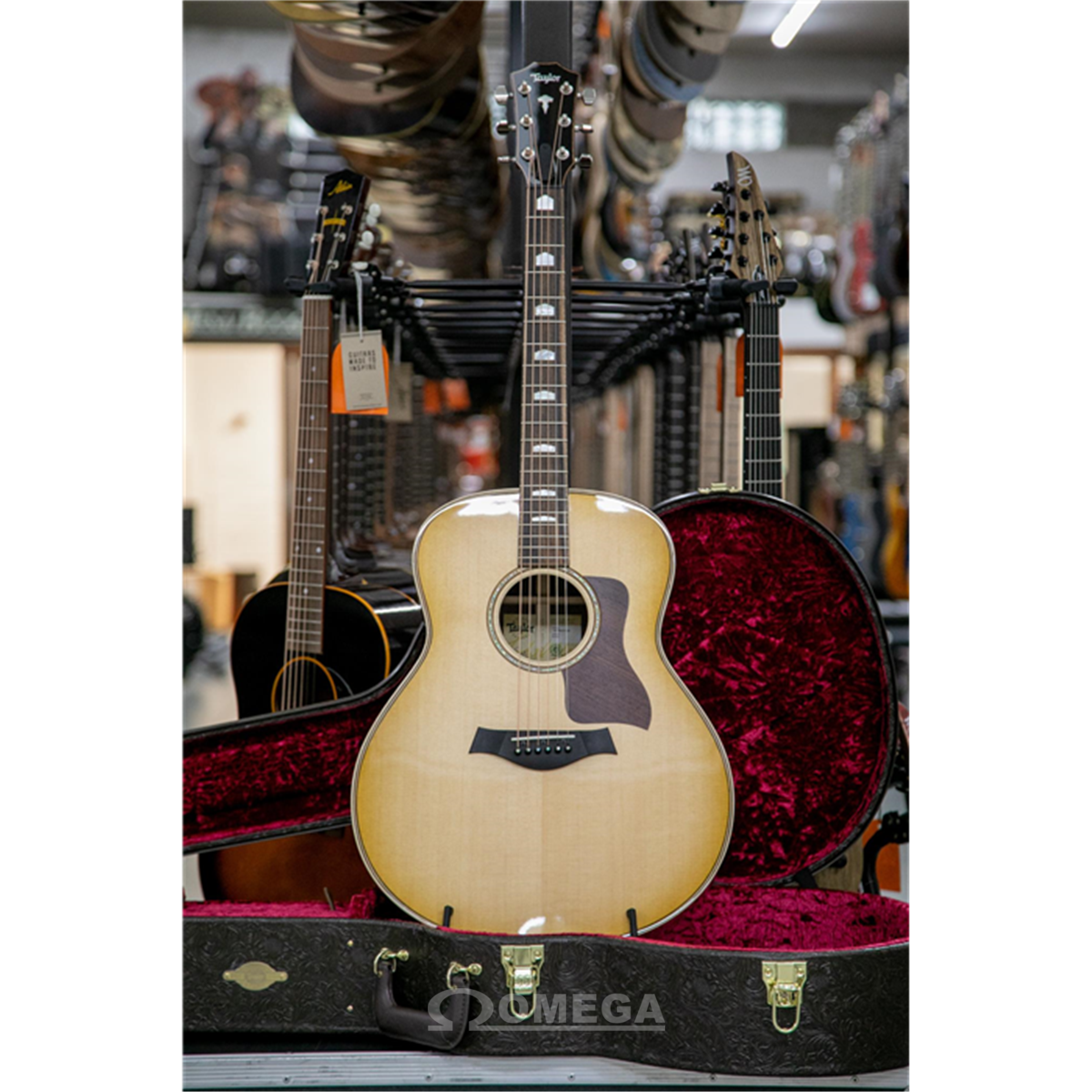 Omega Music | TAYLOR 818e Grand Orchestra Antique Blonde Omega Music | TAYLOR 818e Grand Orchestra Antique Blonde